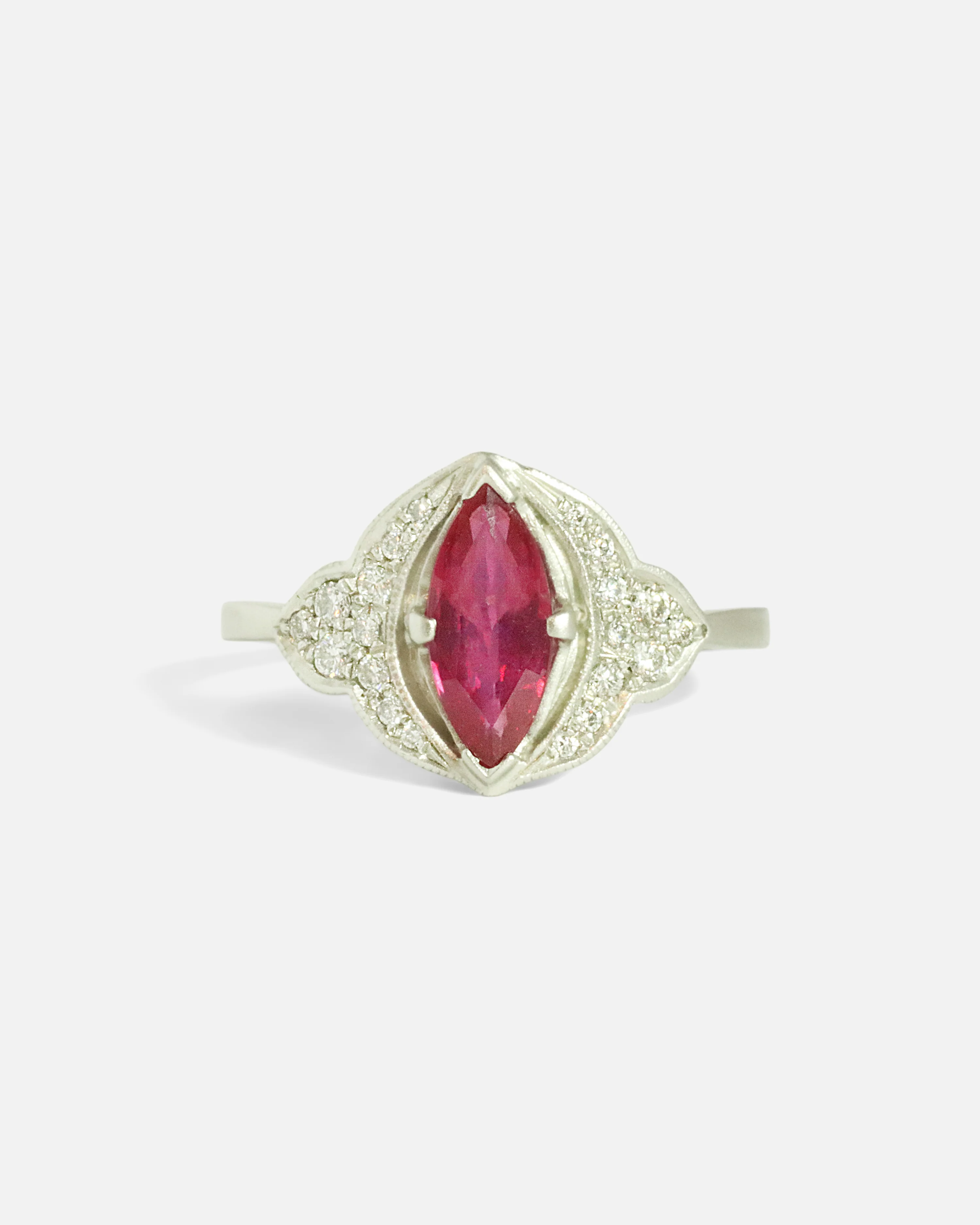 Aixa / Ruby Ring
