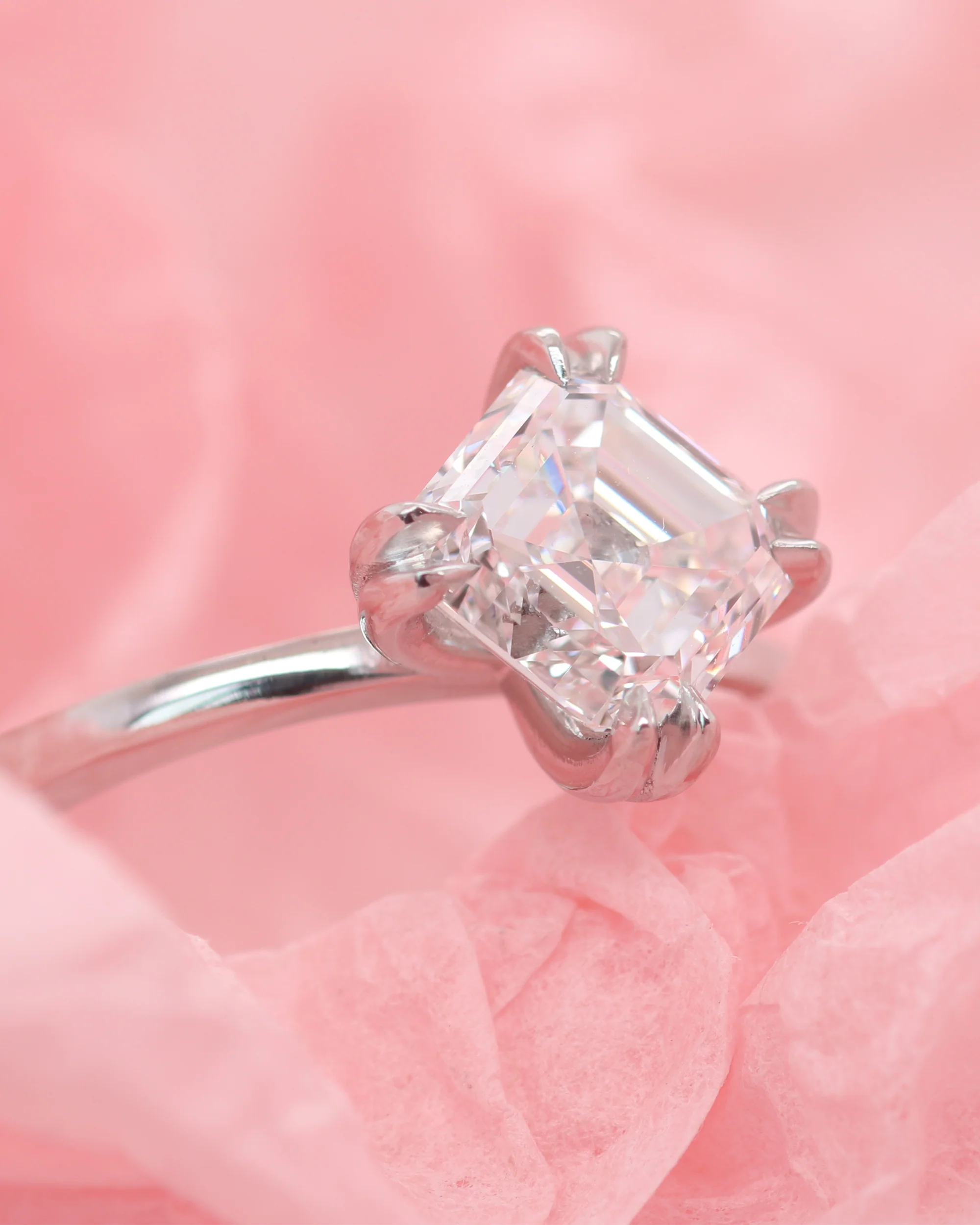 Ash / Asscher Cut Diamond Ring - Image 3