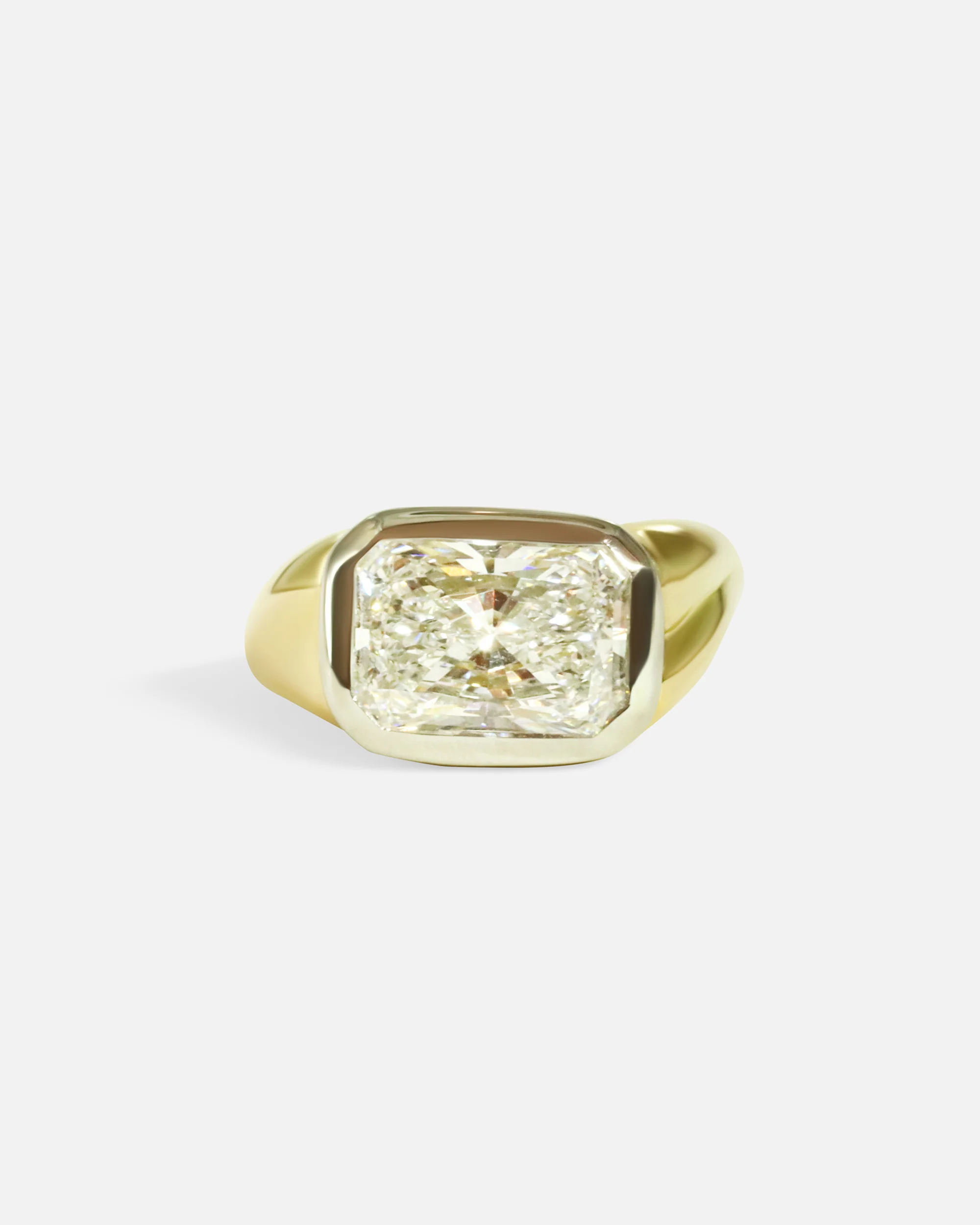 Halcyon Ring / Lab Radiant Diamond