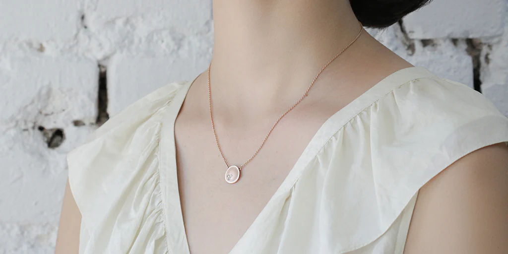 Leaf / Large Rose Gold + Diamonds Pendant - Image 2