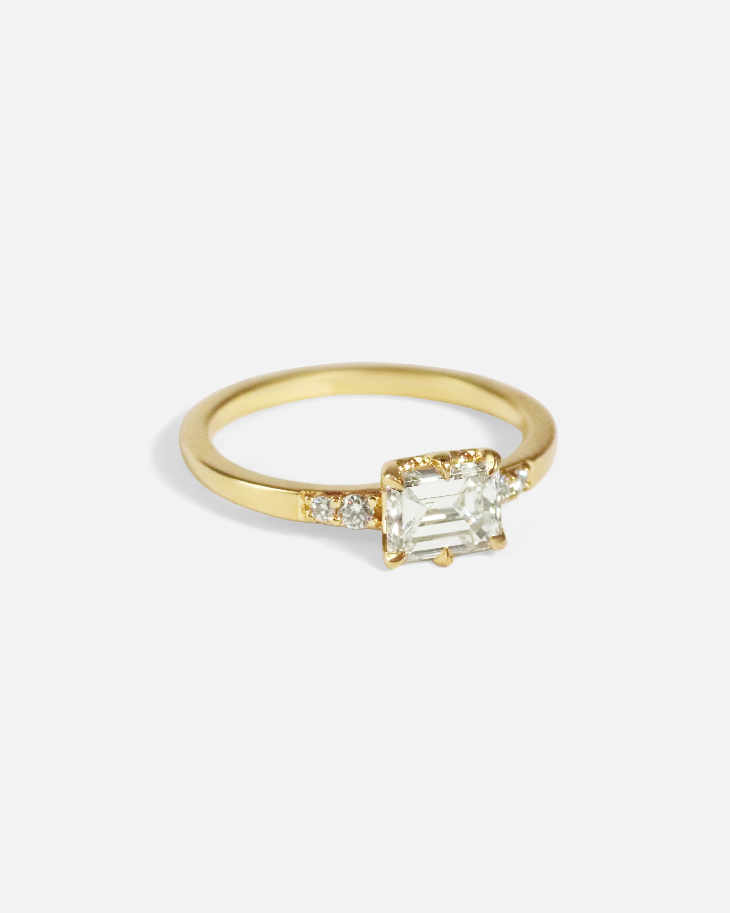 Linea Diamond Ring - Image 2