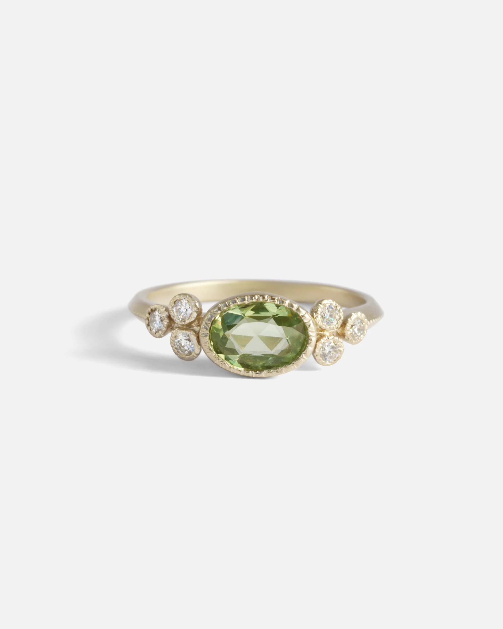 Melee 65 / Green Sapphire Ring