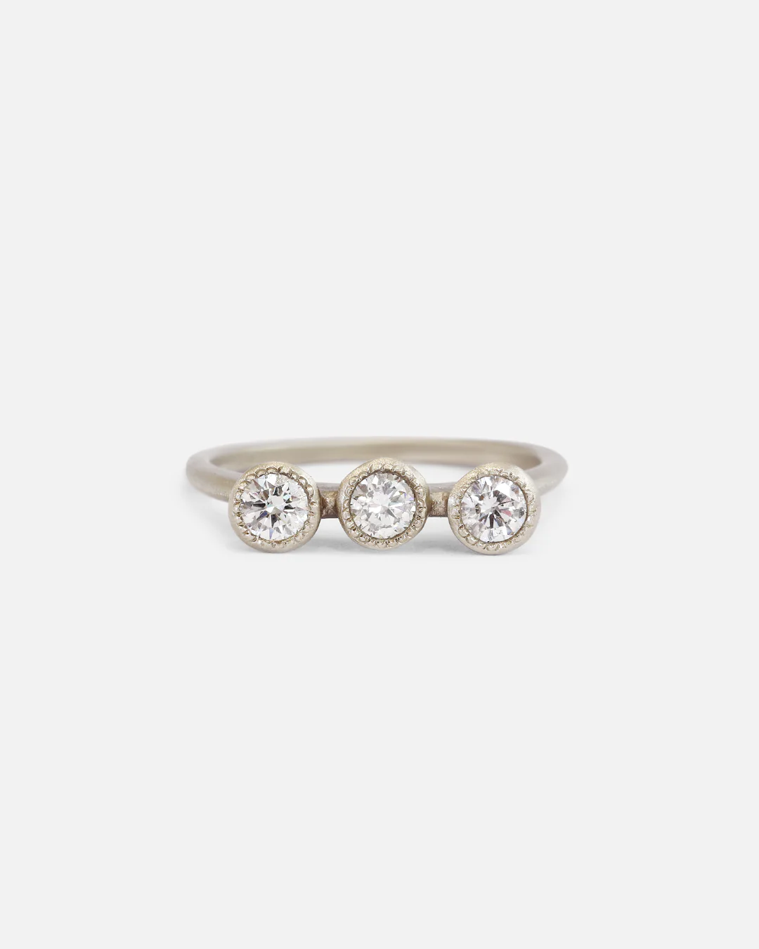 Melee 9 Large / White Diamond Ring