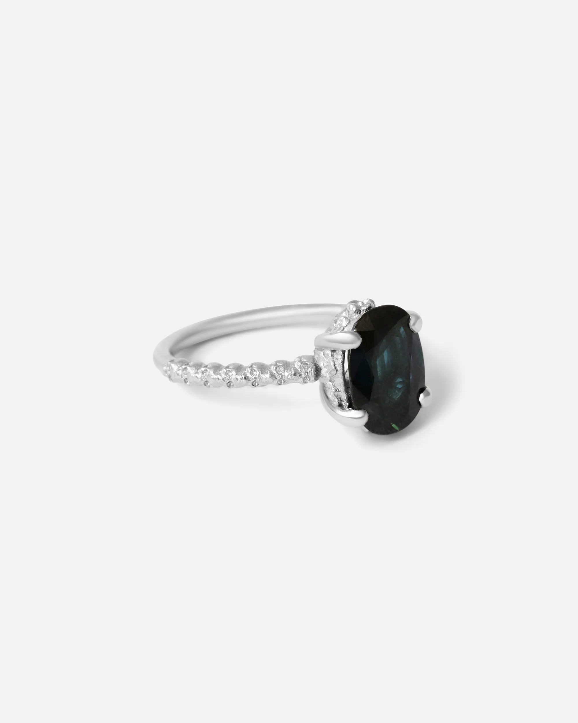 Oval Sapphire / Ring - Image 4