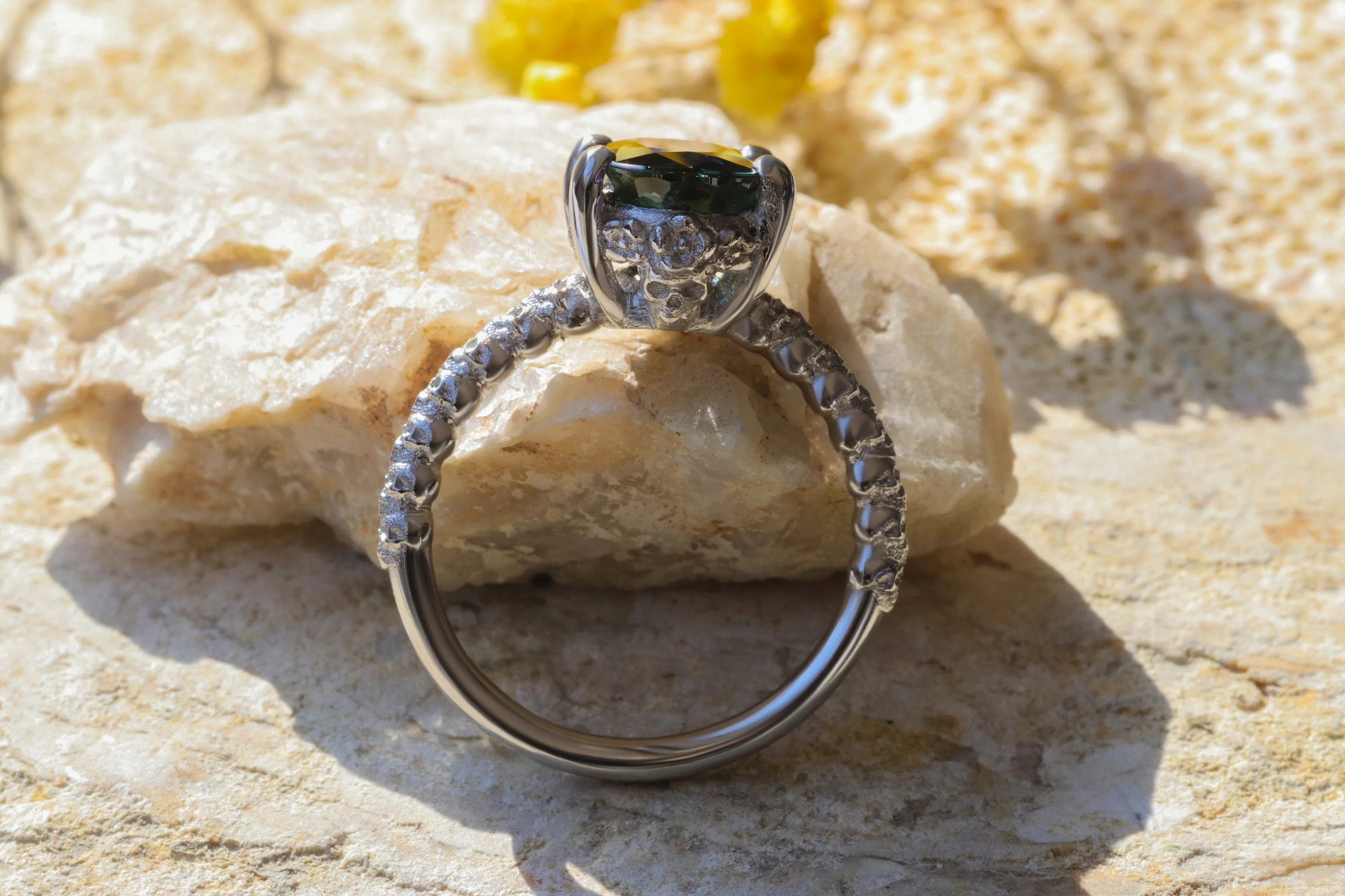 Oval Sapphire / Ring - Image 6