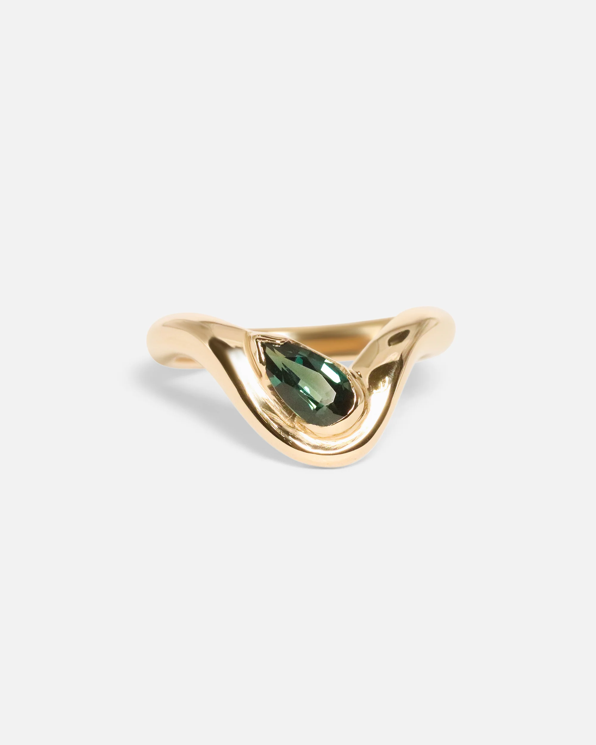 Pear Dip / Sapphire Ring