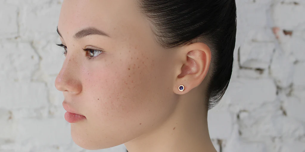 Pebble Studs / Sapphire - Image 2