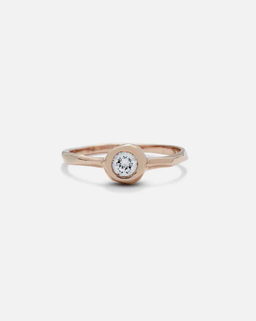 Pebble Ring / White Diamond
