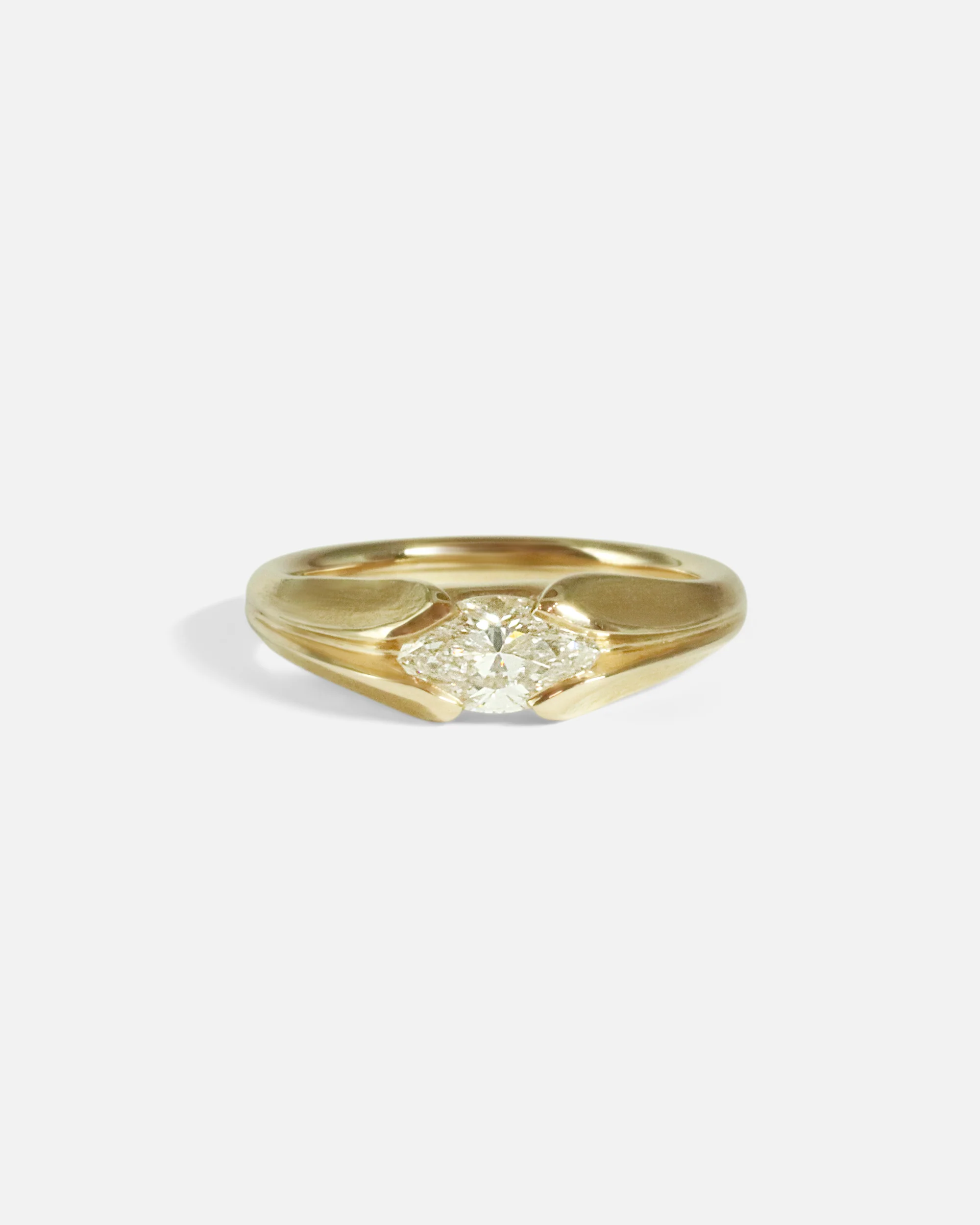Split Blade Ring / Marquise Diamond