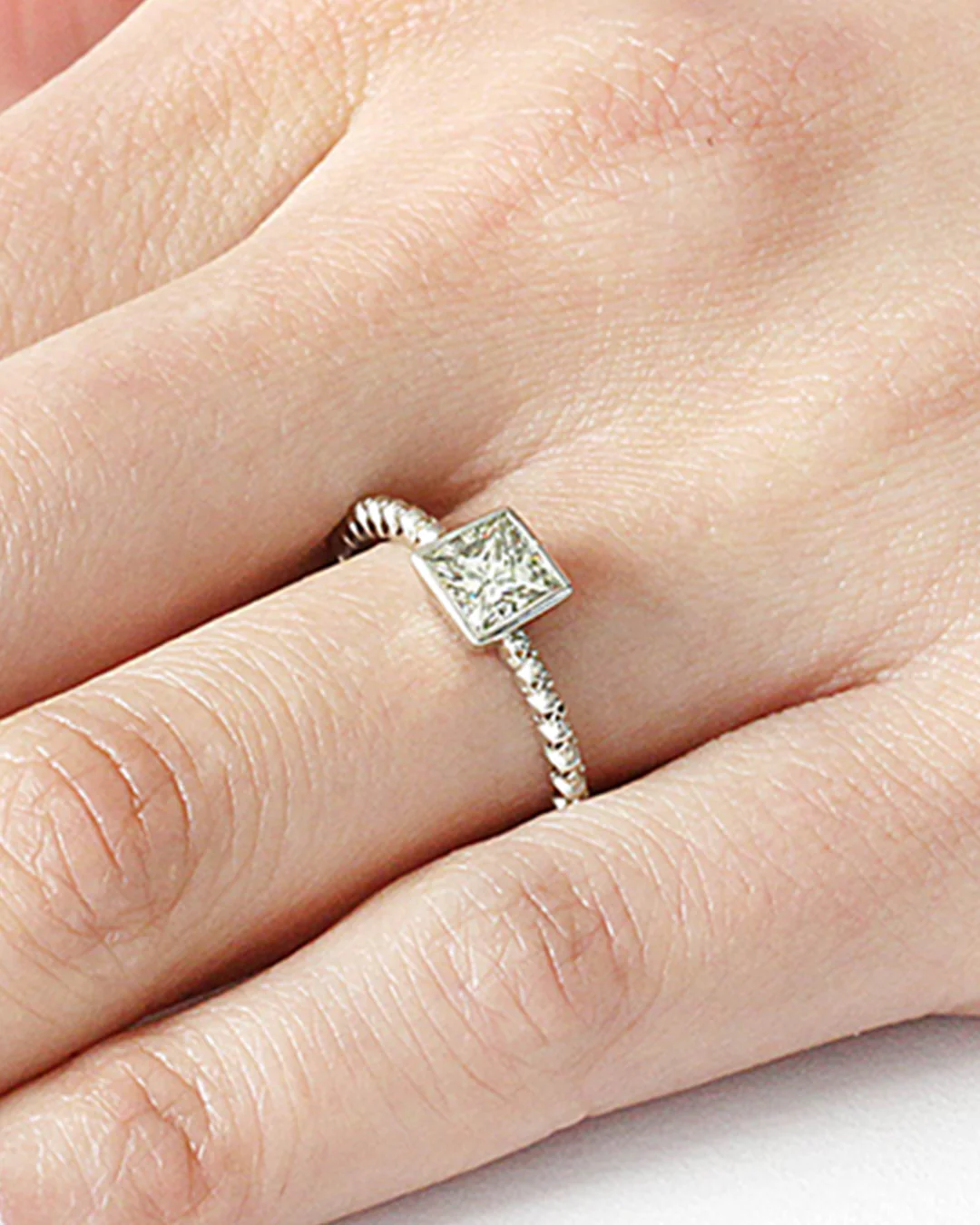 Square Bezel Skull Shank / White Diamond - Image 5