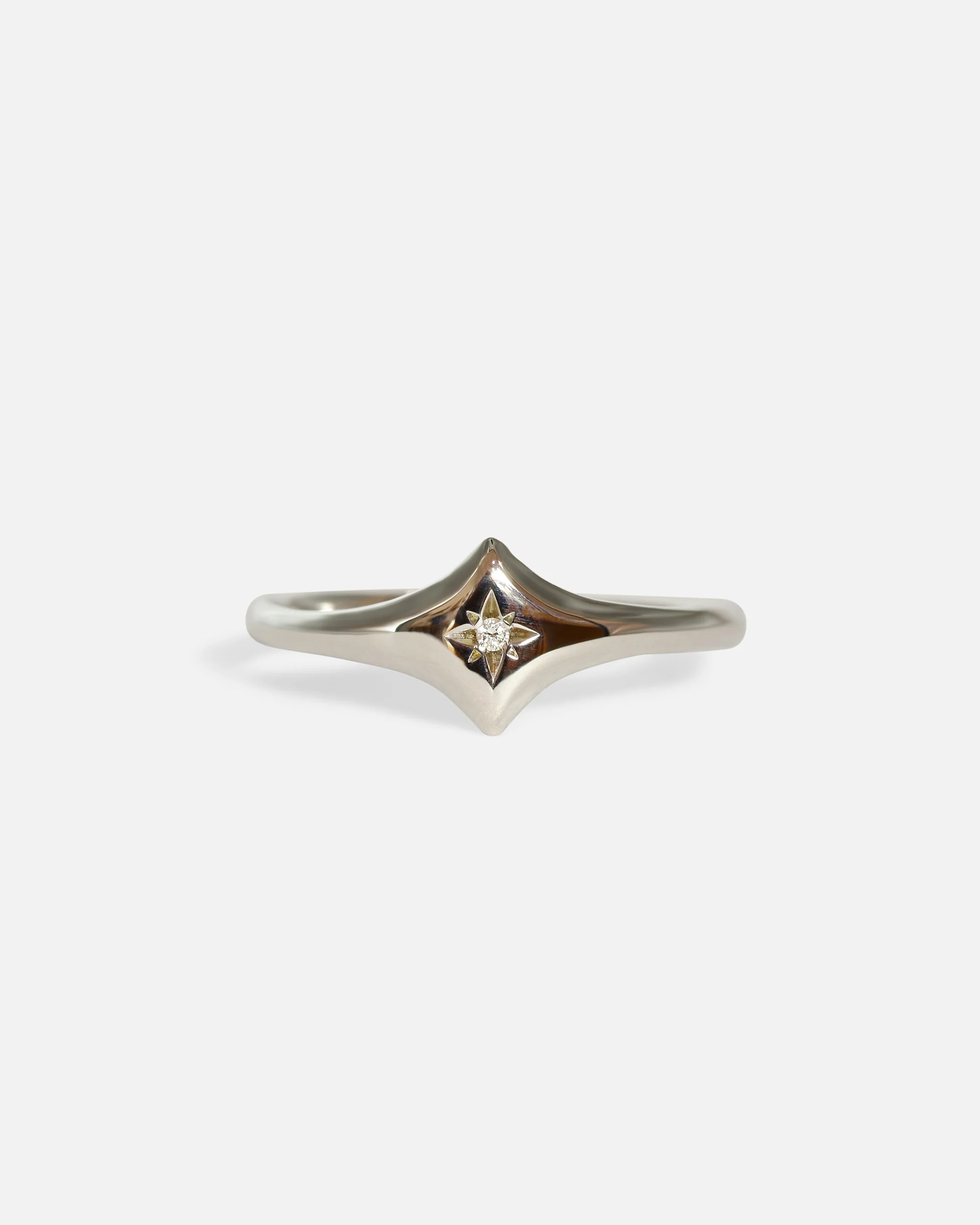 Star / White Diamond Ring