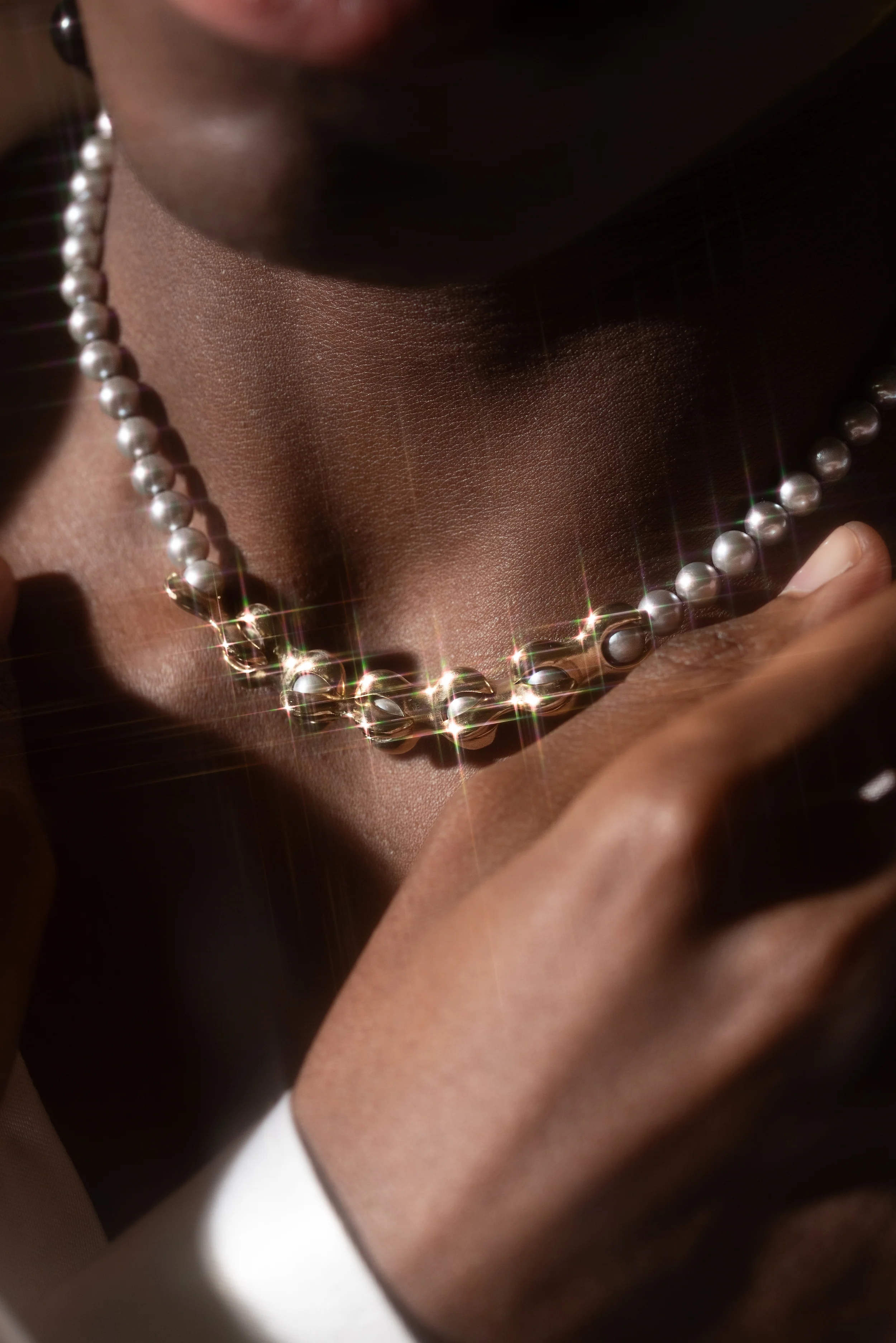 X Pearl Necklace / 6mm in Yellow Gold - Image 3